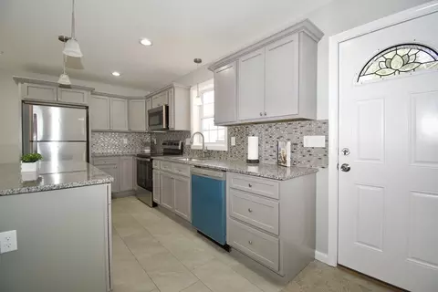 70 Wrentham Rd, Springfield, MA 01119 photo 4