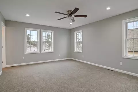 70 Wrentham Rd, Springfield, MA 01119 photo 14