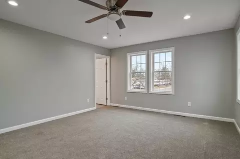 70 Wrentham Rd, Springfield, MA 01119 photo 15