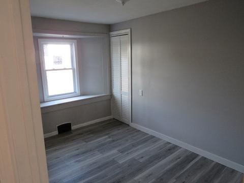 29 Dennis St, Springfield, MA 01118 photo 11