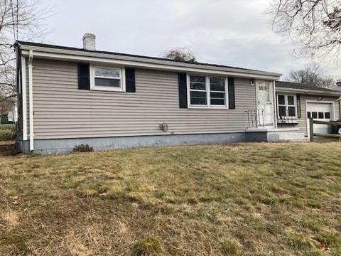 29 Dennis St, Springfield, MA 01118 photo 1