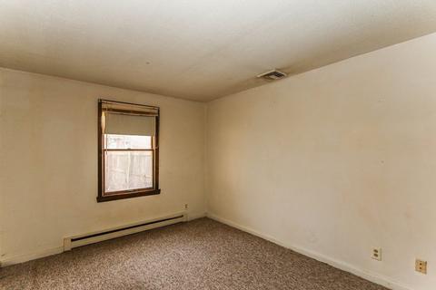 1427 Sumner Ave, Springfield, MA 01118 photo 11