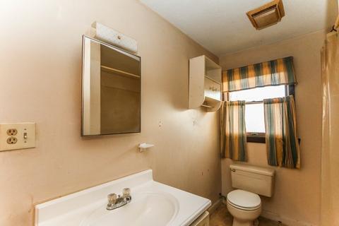 1427 Sumner Ave, Springfield, MA 01118 photo 14