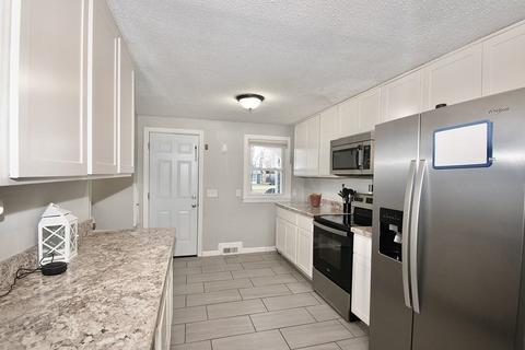 1617 Plumtree Rd, Springfield, MA 01119 photo 7