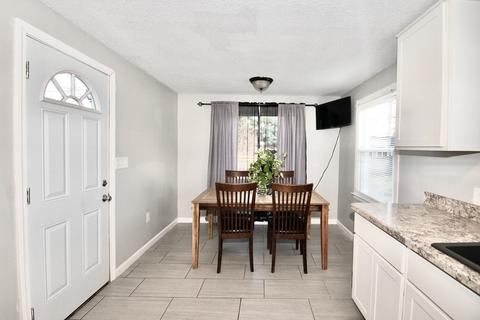 1617 Plumtree Rd, Springfield, MA 01119 photo 6