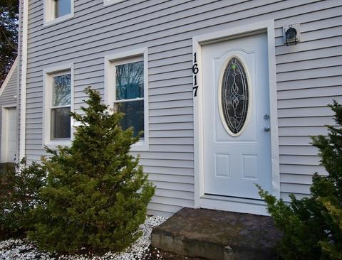 1617 Plumtree Rd, Springfield, MA 01119 photo 2