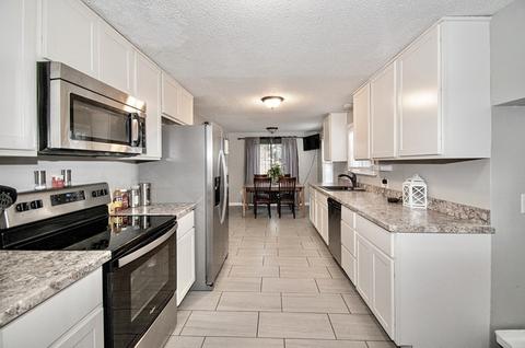 1617 Plumtree Rd, Springfield, MA 01119 photo 3