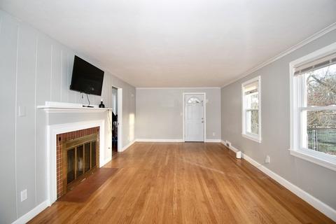 1617 Plumtree Rd, Springfield, MA 01119 photo 9