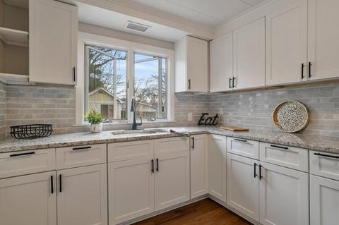 33 Rosella St, Springfield, MA 01118 photo 3