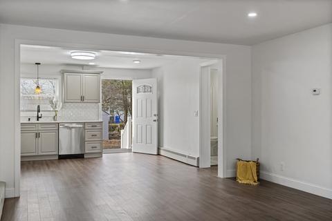 94 Milton St, Springfield, MA 01151 photo 10