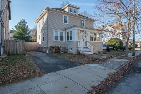 515 Weetamoe St, Fall River, MA 02720 photo 1
