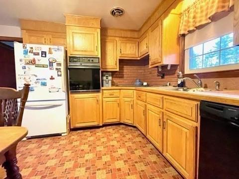 48 Judson St, Raynham, MA 02767 photo 4