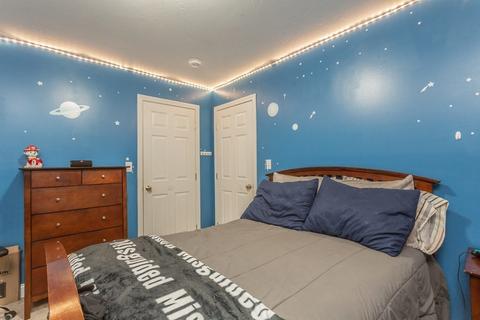 31 Abington Ln, Fall River, MA 02721 photo 13