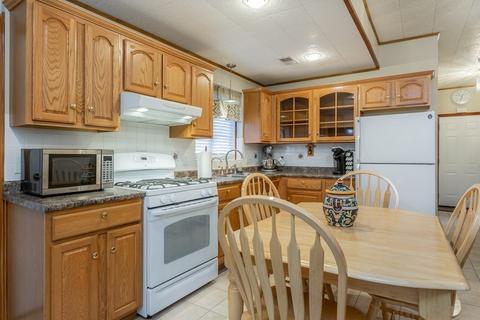 31 Abington Ln, Fall River, MA 02721 photo 22
