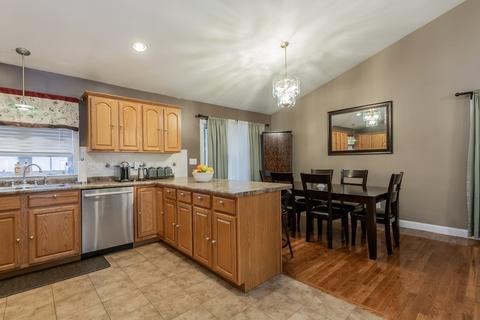 31 Abington Ln, Fall River, MA 02721 photo 6