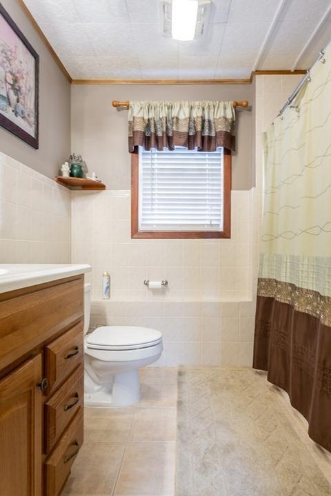 31 Abington Ln, Fall River, MA 02721 photo 10