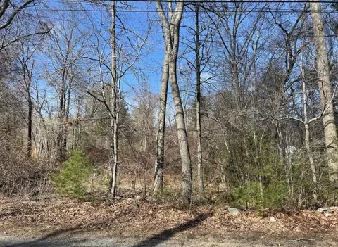 91 Locust St, Berkley, MA 02779