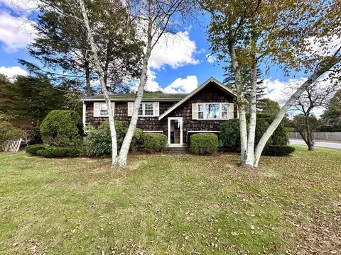 960 Plymouth St, Abington, MA 02351
