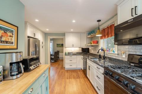 43 Cherry St, Gloucester, MA 01930 photo 17