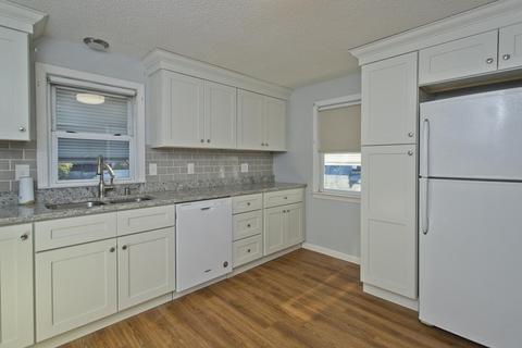 36 Mcbride St, Springfield, MA 01104 photo 3