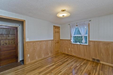 36 Mcbride St, Springfield, MA 01104 photo 6