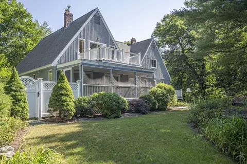 59 Mansfield St, Sharon, MA 02067