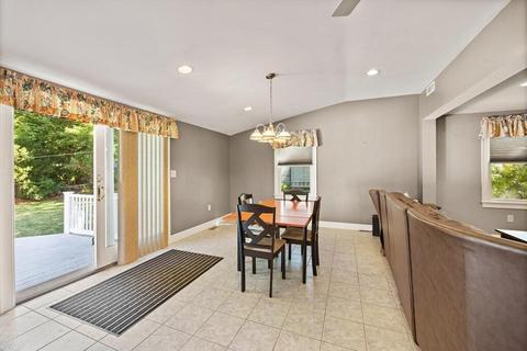 223 High St, Reading, MA 01867 photo 6