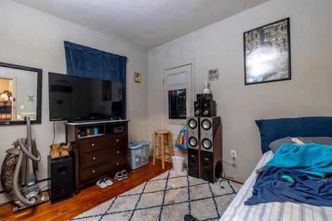 8 Reeves St, Worcester, MA 01607 photo 37