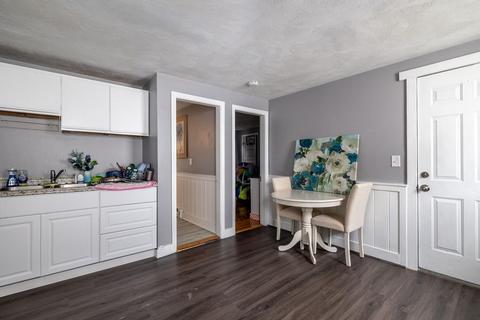 8 Reeves St, Worcester, MA 01607 photo 24