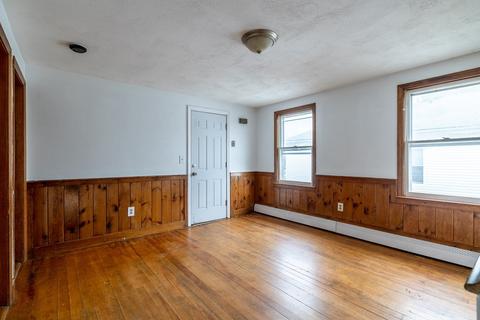 8 Reeves St, Worcester, MA 01607 photo 9