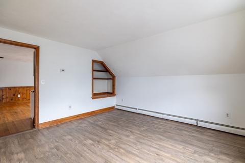 8 Reeves St, Worcester, MA 01607 photo 6