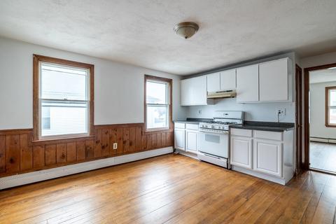 8 Reeves St, Worcester, MA 01607 photo 10
