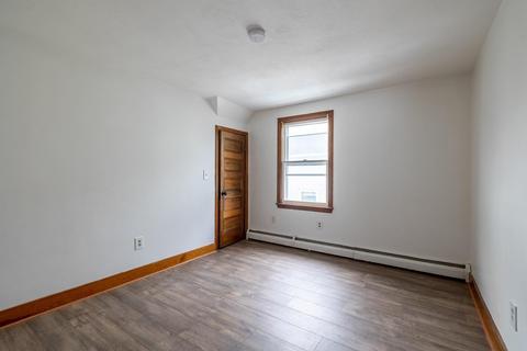 8 Reeves St, Worcester, MA 01607 photo 15