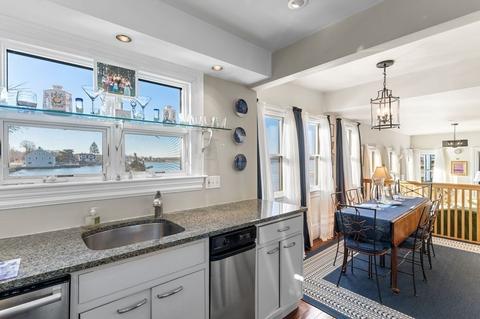 698 Washington St, Gloucester, MA 01930 photo 18