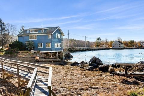 698 Washington St, Gloucester, MA 01930 photo 1