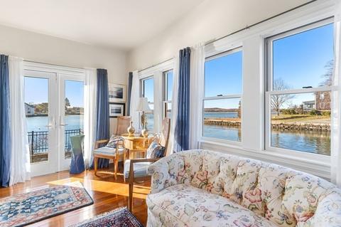 698 Washington St, Gloucester, MA 01930 photo 13
