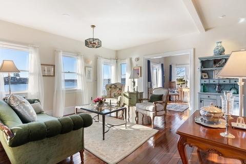 698 Washington St, Gloucester, MA 01930 photo 9