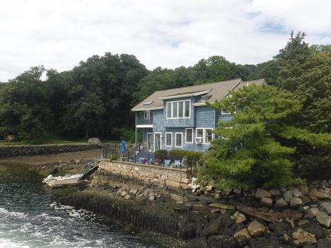 698 Washington St, Gloucester, MA 01930 photo 5