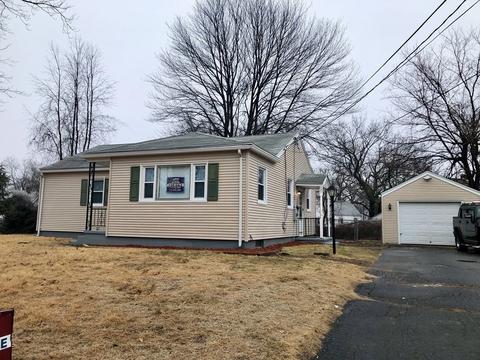 25 Fairhaven Dr, Springfield, MA 01151 photo 1