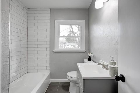 12 Wayside Dr, Danvers, MA 01923 photo 10
