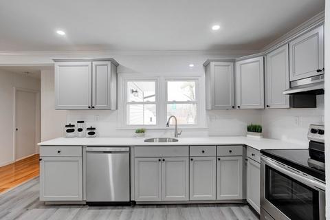 12 Wayside Dr, Danvers, MA 01923 photo 4