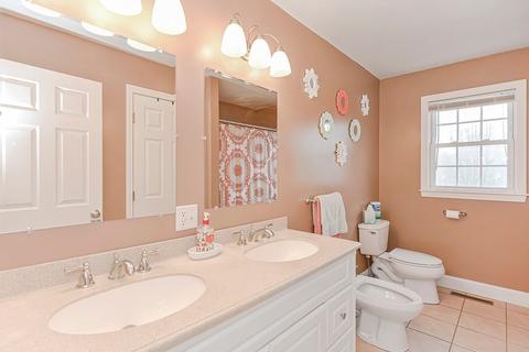 522 Detroit St, Fall River, MA 02721 photo 23