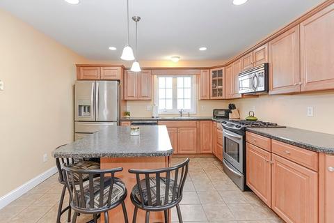 522 Detroit St, Fall River, MA 02721 photo 6