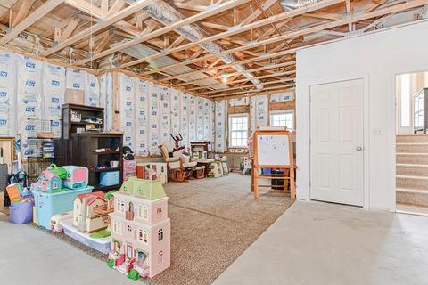 522 Detroit St, Fall River, MA 02721 photo 25