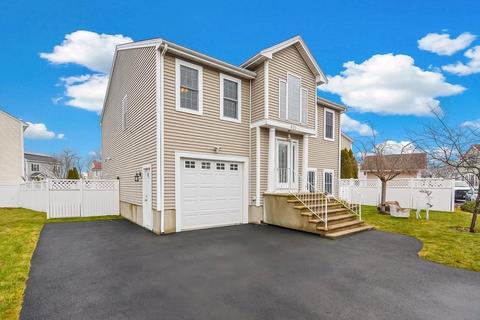 522 Detroit St, Fall River, MA 02721 photo 3