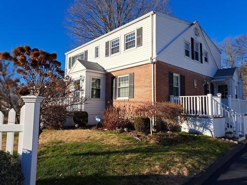 196 Clover St, Worcester, MA 01603 photo 2