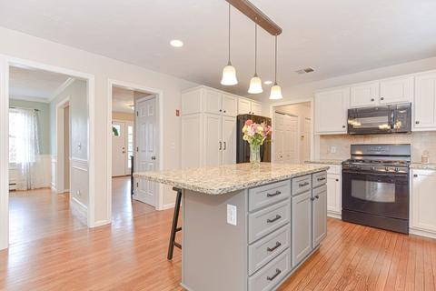 4 Goss Pond Rd, Upton, MA 01568 photo 7