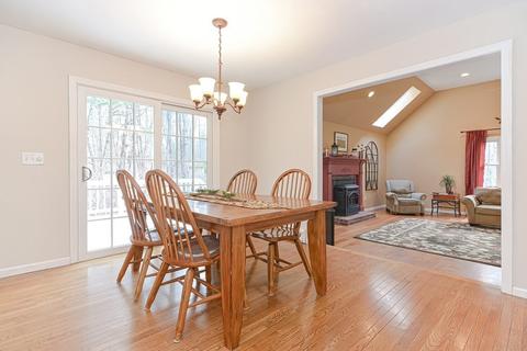 4 Goss Pond Rd, Upton, MA 01568 photo 10