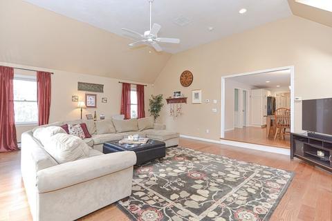 4 Goss Pond Rd, Upton, MA 01568 photo 18