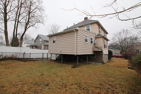 14 Jasper St, Saugus, MA 01906 photo 32